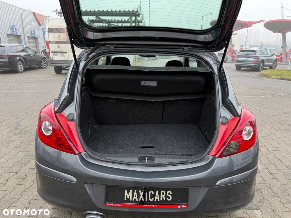 Opel Corsa 1.4 16V Cosmo - 21