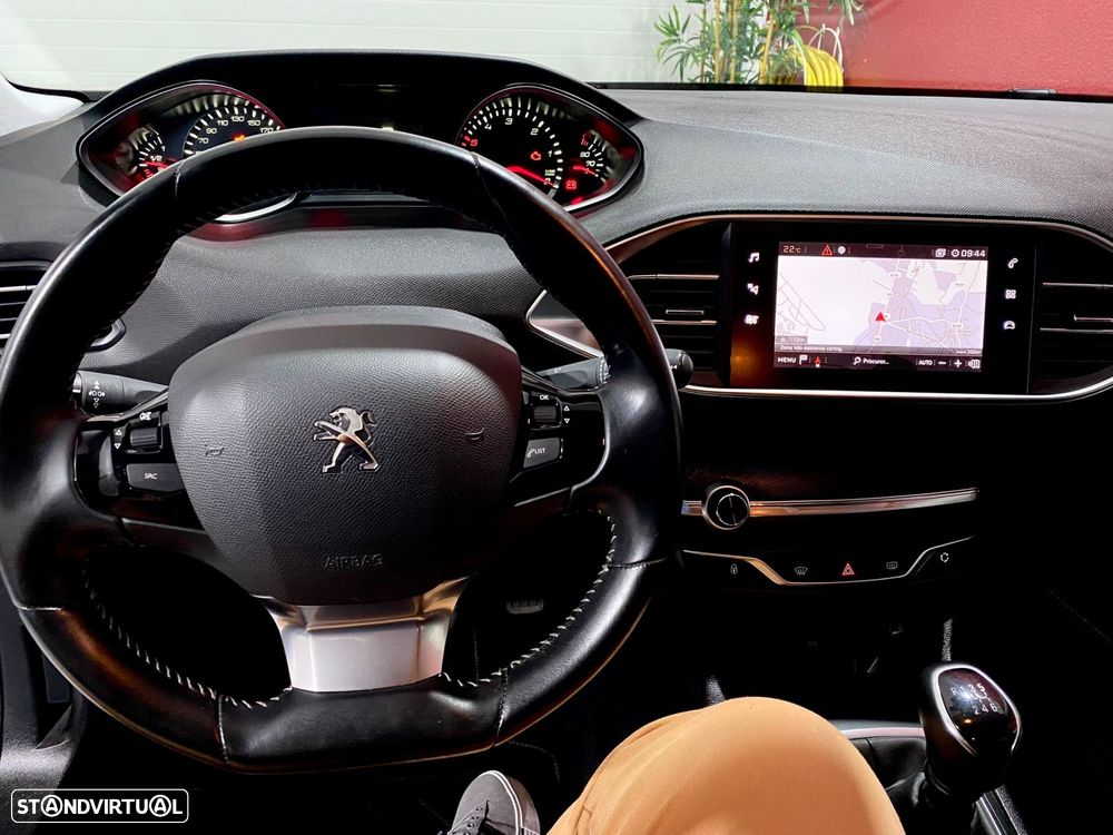 Peugeot 308 SW 1.5 BlueHDi Style - 30