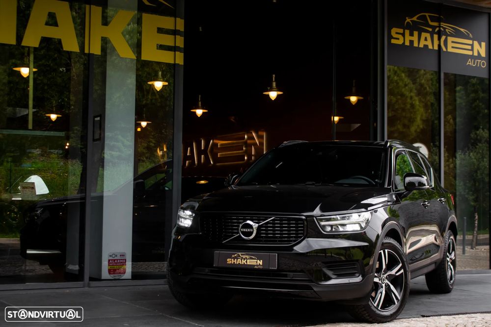 Volvo XC 40 T3 Momentum - 1