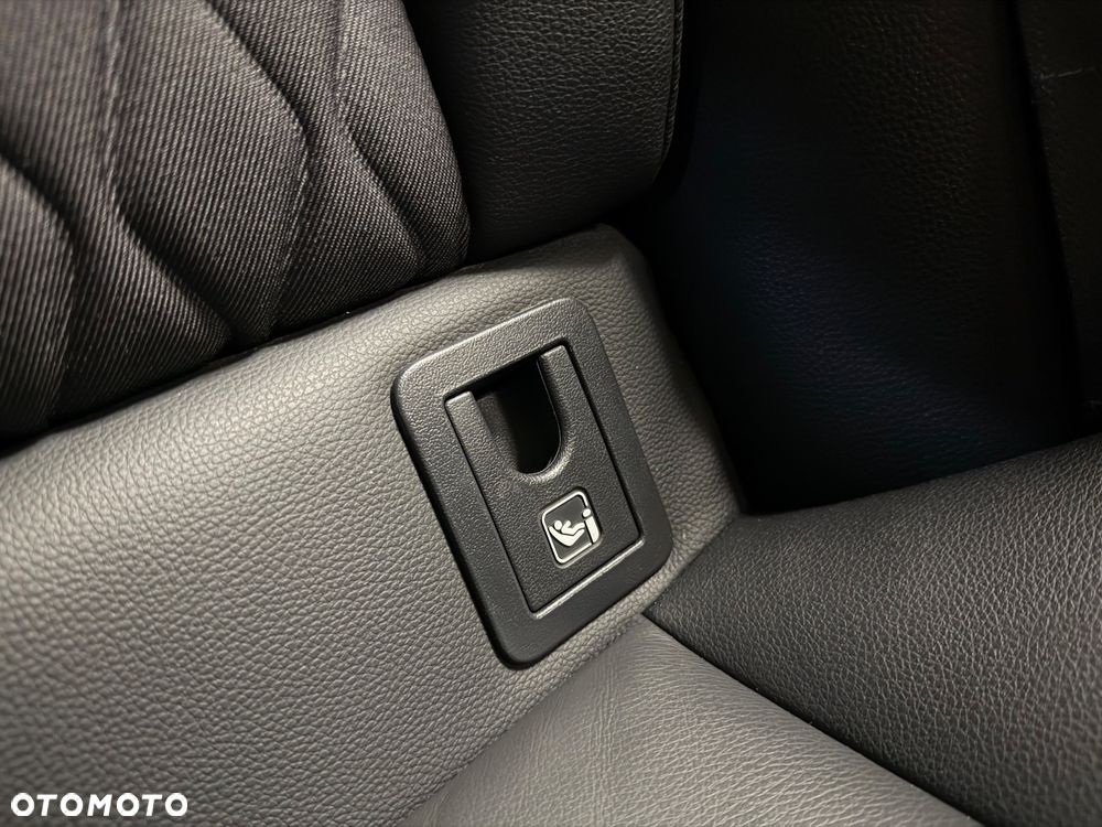 Toyota Corolla 1.8 Hybrid Executive - 25