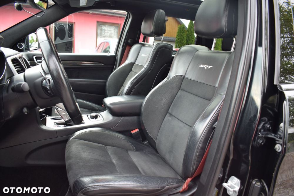 Jeep Grand Cherokee SRT Night - 11