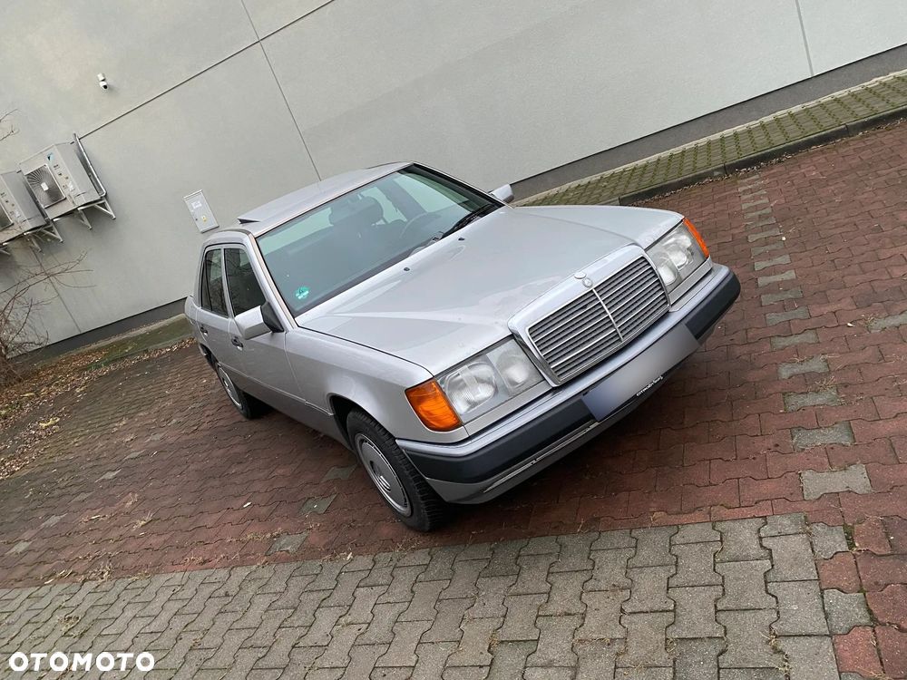Mercedes-Benz W124 (1984-1993) - 1