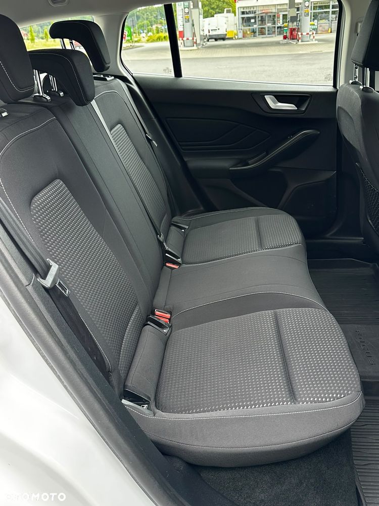 Ford Focus - 21