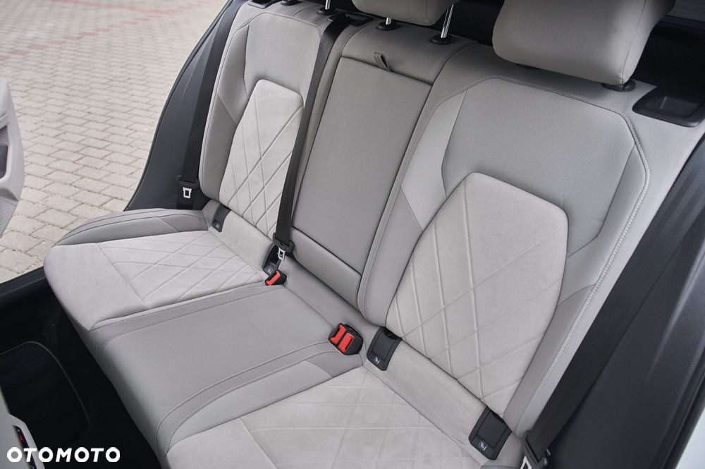 Volkswagen Golf 1.5 TSI BMT Evo Highline DSG - 26