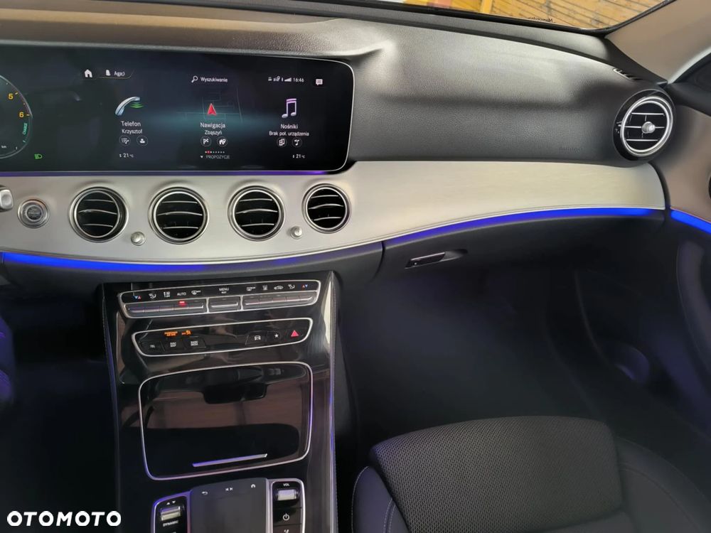 Mercedes-Benz Klasa E ver-300-de-4matic-t-9g--tronic-avantgarde - 23