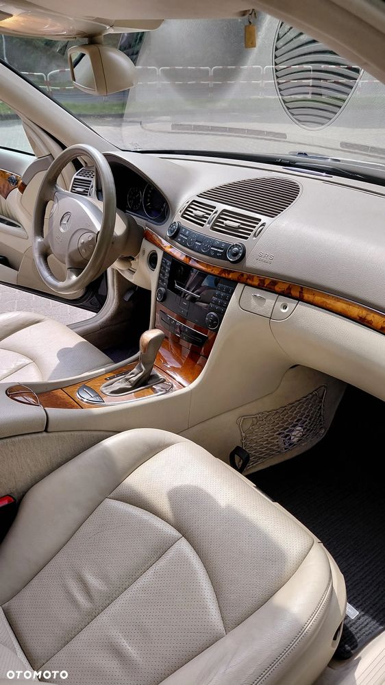 Mercedes-Benz Klasa E 320 Elegance - 13