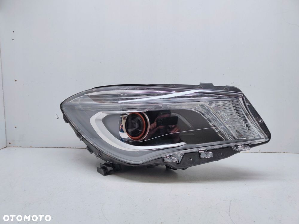 mercedes cla a117 xenon pomarańczowy lampa prawy przód a1179068000 - 1