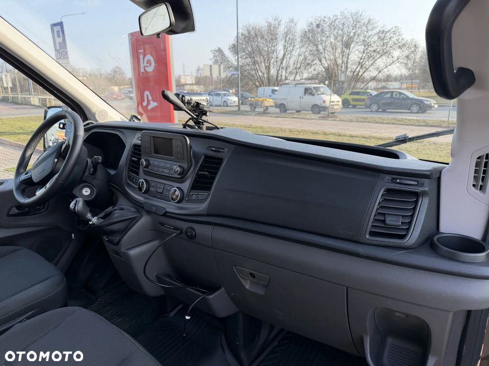 Ford Transit - 9