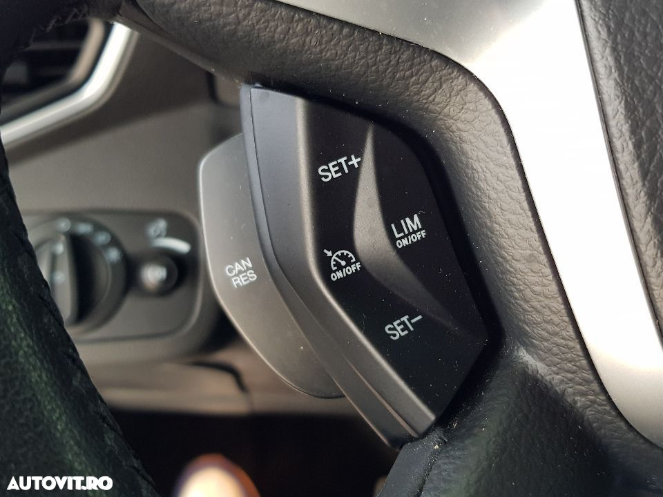 Ford Kuga 2.0 TDCi 4WD Powershift Titanium - 16