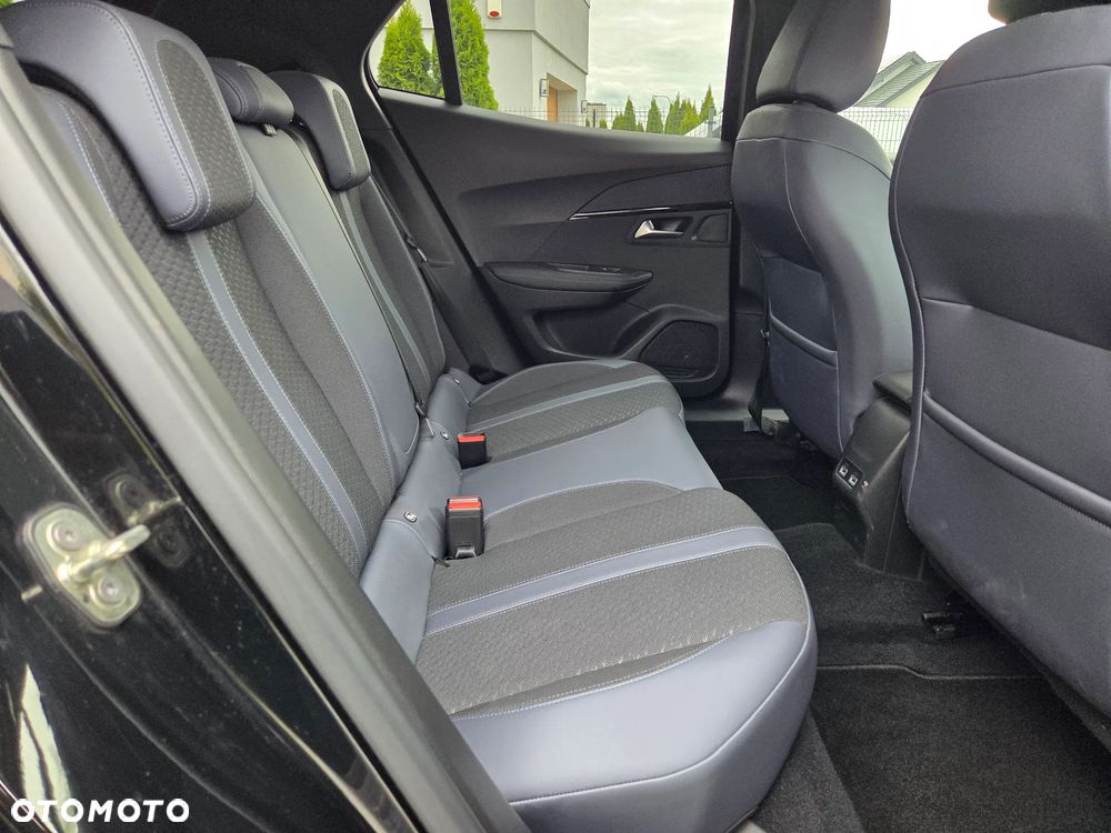 Peugeot 2008 1.5 BlueHDi GT Pack S&S EAT8 - 33
