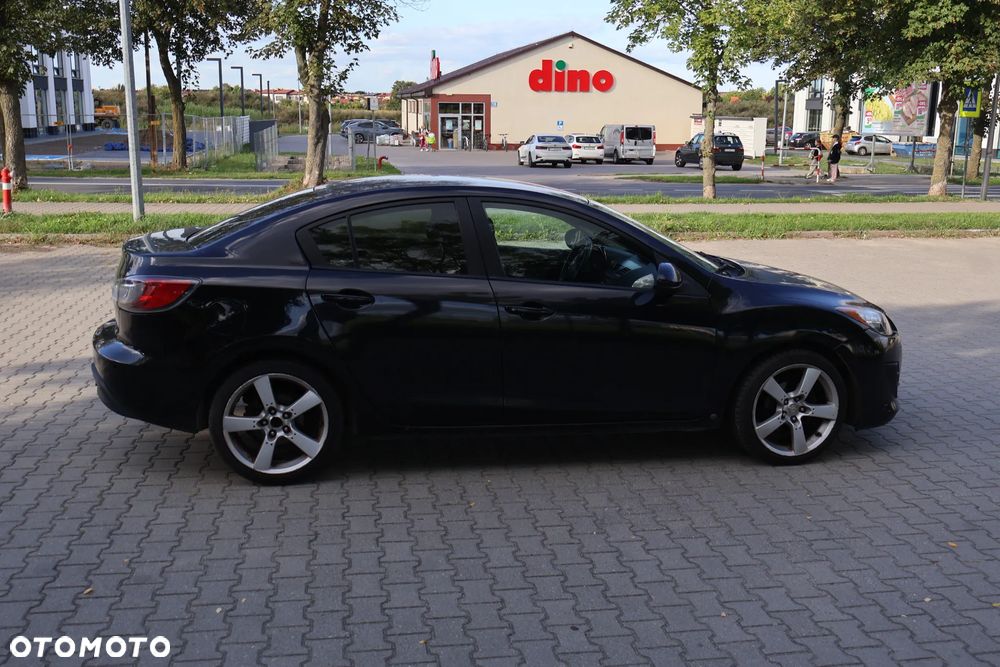 Mazda 3 2.0 Exclusive + - 4