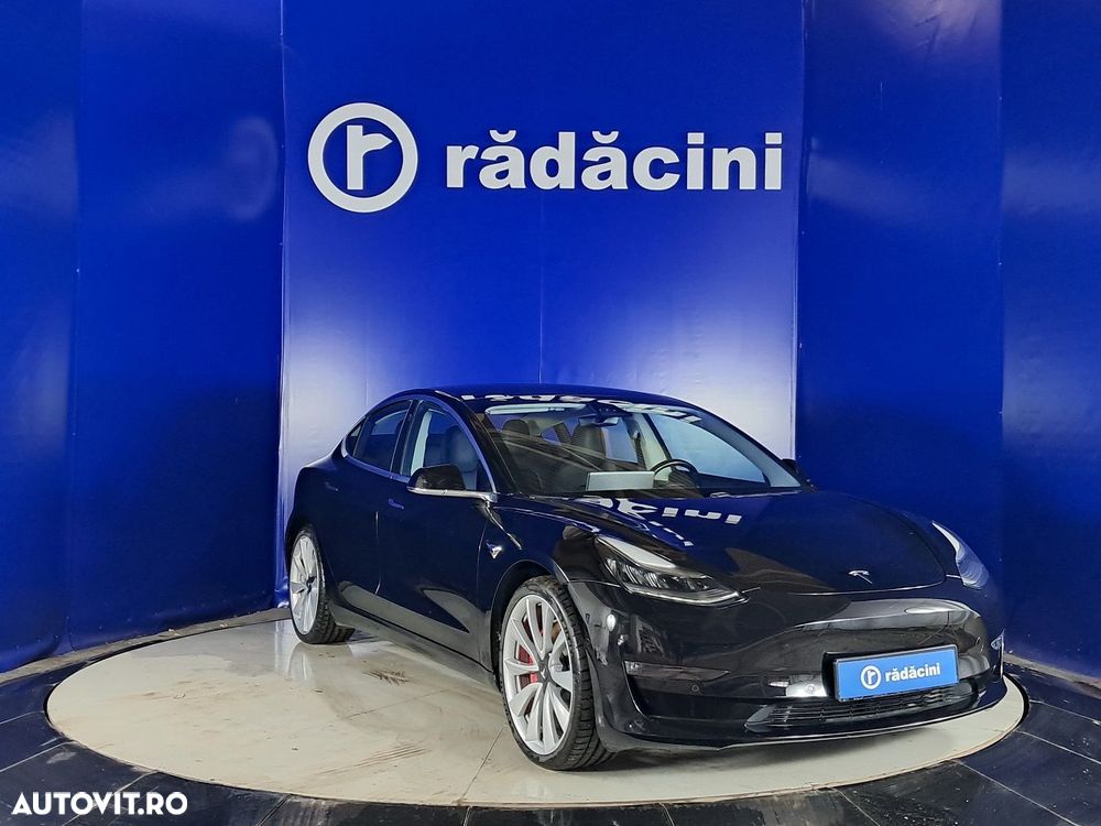 Tesla Model 3 - 5