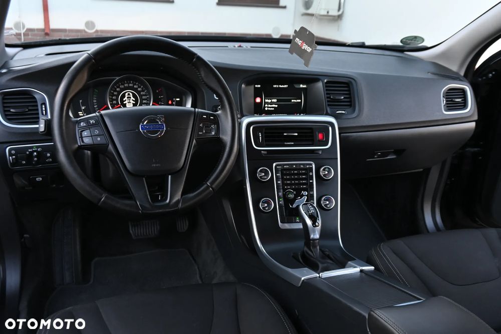 Volvo V60 D3 Geartronic Momentum - 17
