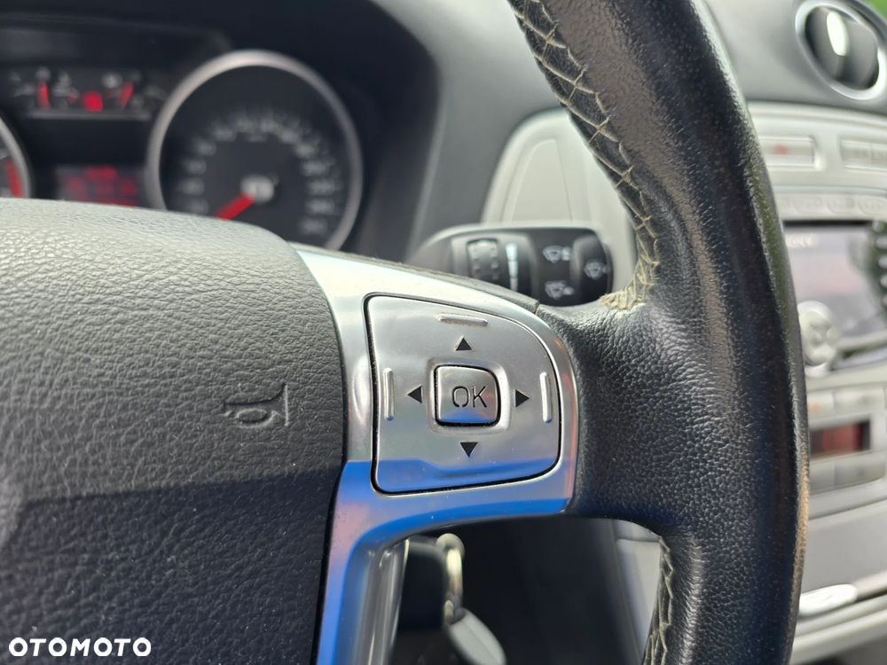 Ford Mondeo - 27