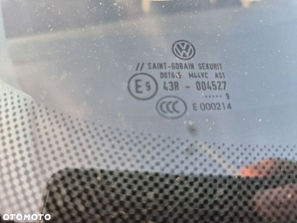Volkswagen Golf - 28