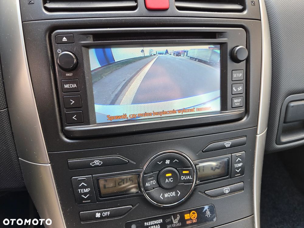 Toyota Auris 1.6 Valvematic Executive - 23