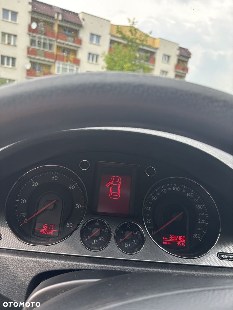 Volkswagen Passat - 8
