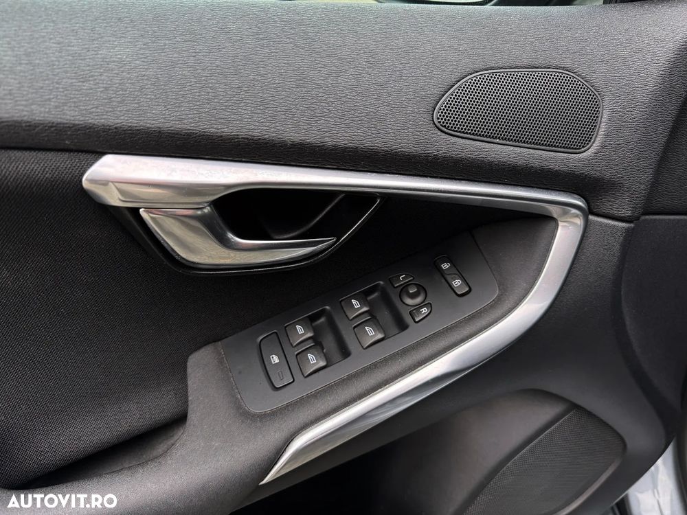 Volvo V40 D2 Aut. Momentum - 33