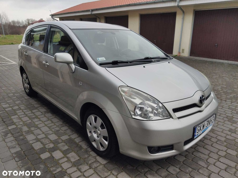 Toyota Corolla Verso - 2