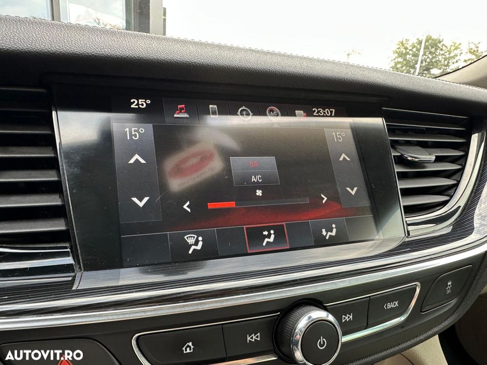 Opel Insignia - 12