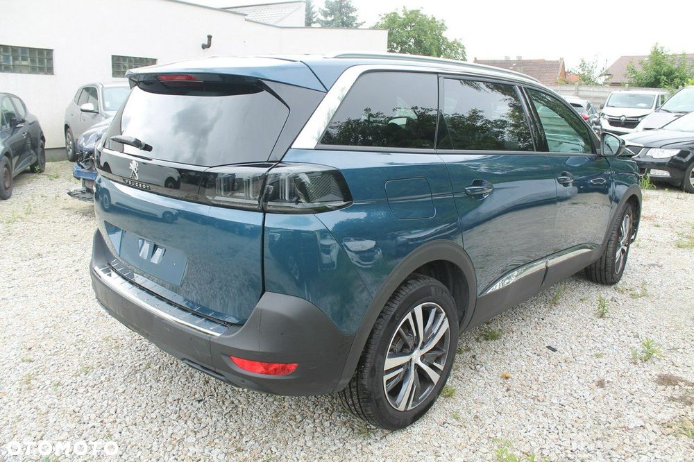 Peugeot 5008 - 5