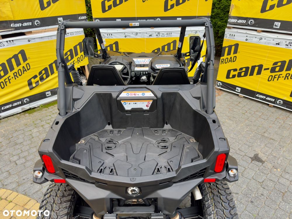Can-Am Maverick - 11