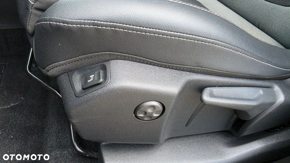 Opel Grandland 1.5 D Automatik Business Elegance - 26