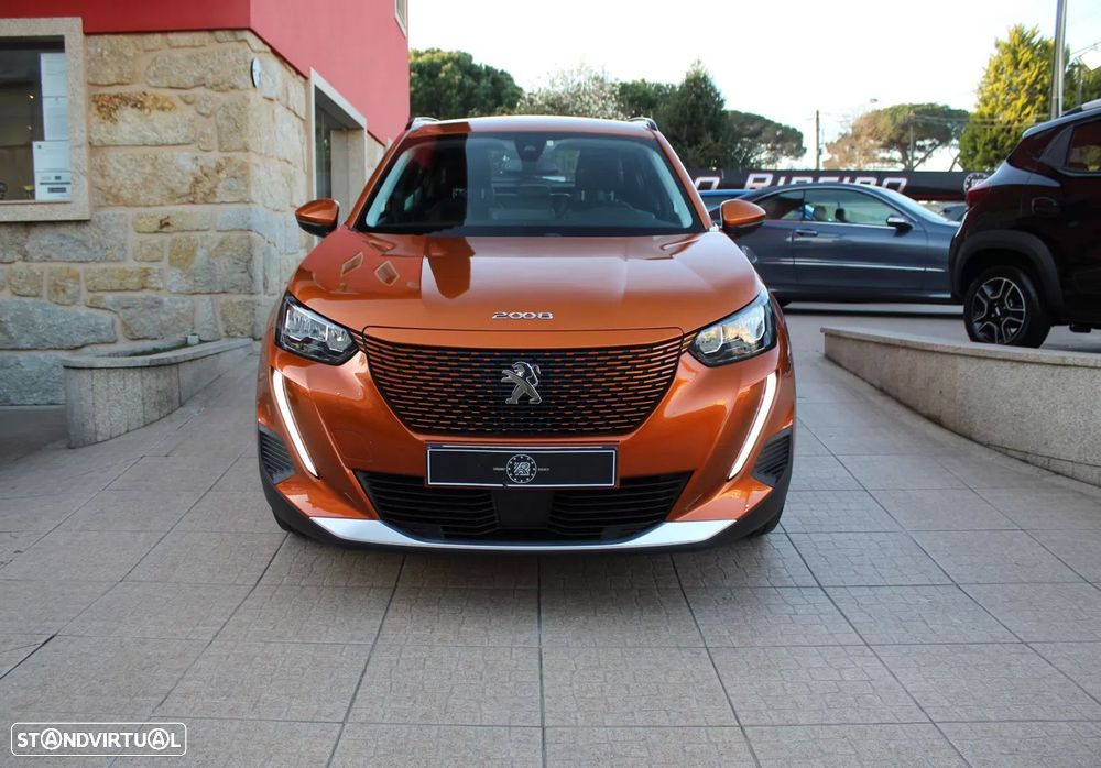 Peugeot e-2008 50 kWh Allure - 2