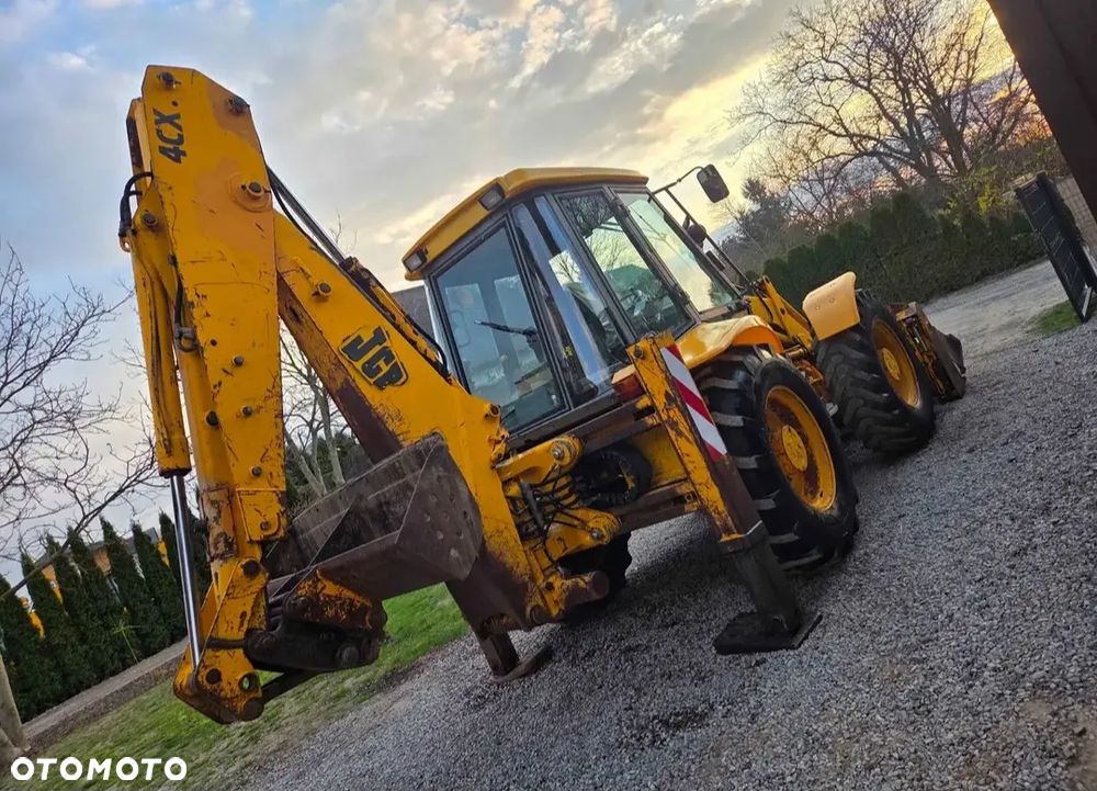 JCB 4CX - 3