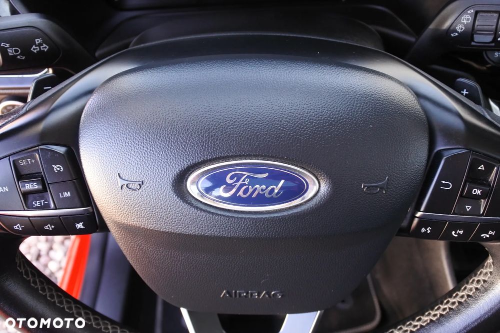 Ford Fiesta 1.0 EcoBoost S&S TITANIUM X - 28