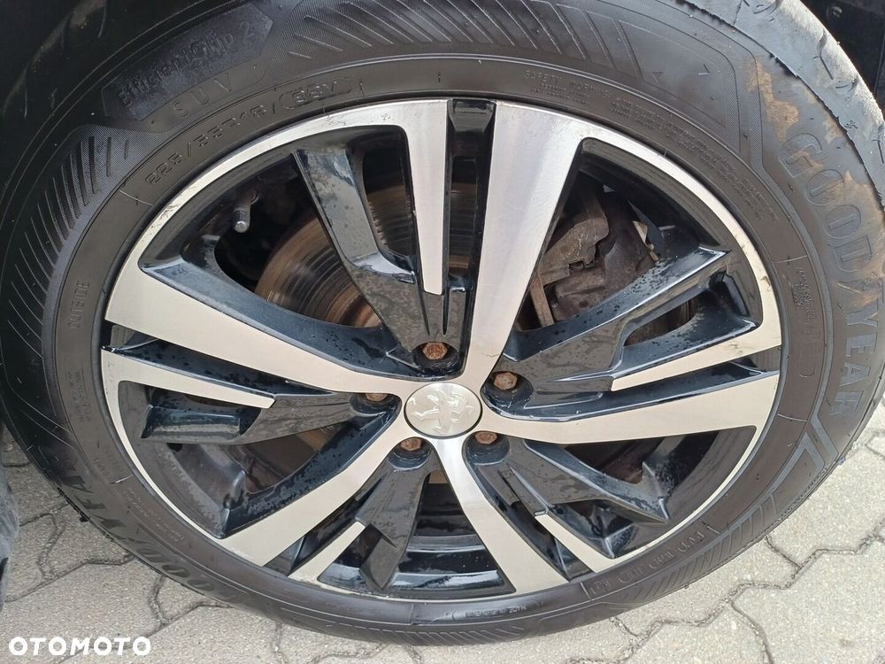 Peugeot 3008 1.6 PureTech HYbrid GT Line S&S EAT8 - 10