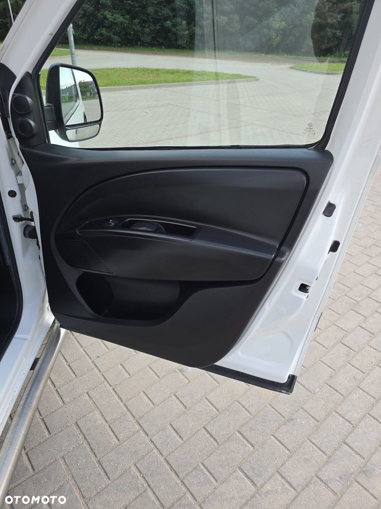 Opel Combo - 19