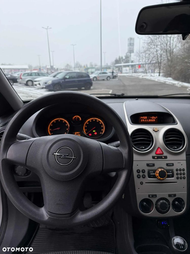 Opel Corsa 1.2 16V Enjoy - 12