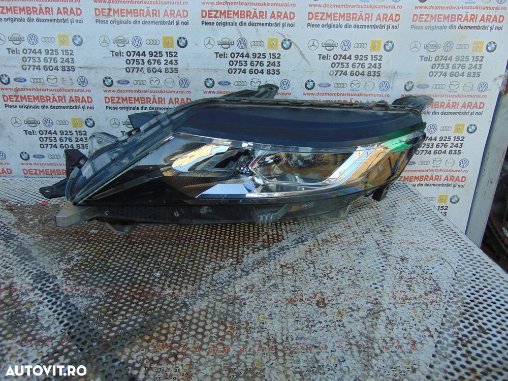 Far Mitsubishi L200 dupa 2019 faruri cod 8301d378 8301d377 stanga dreapta l200 lupa halogen - 2