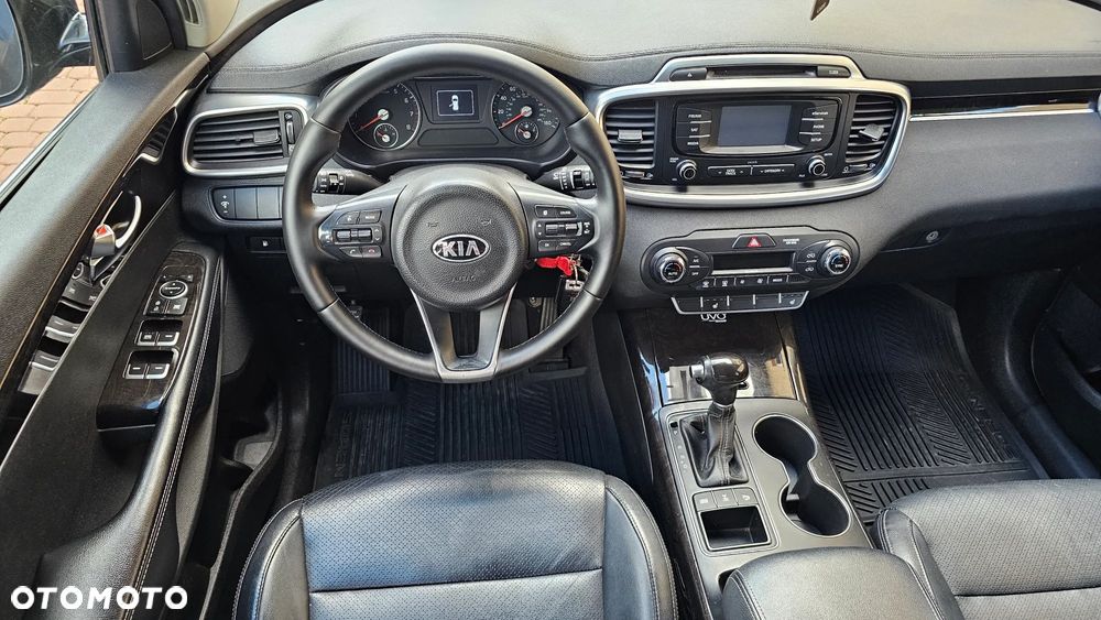 Kia Sorento - 32