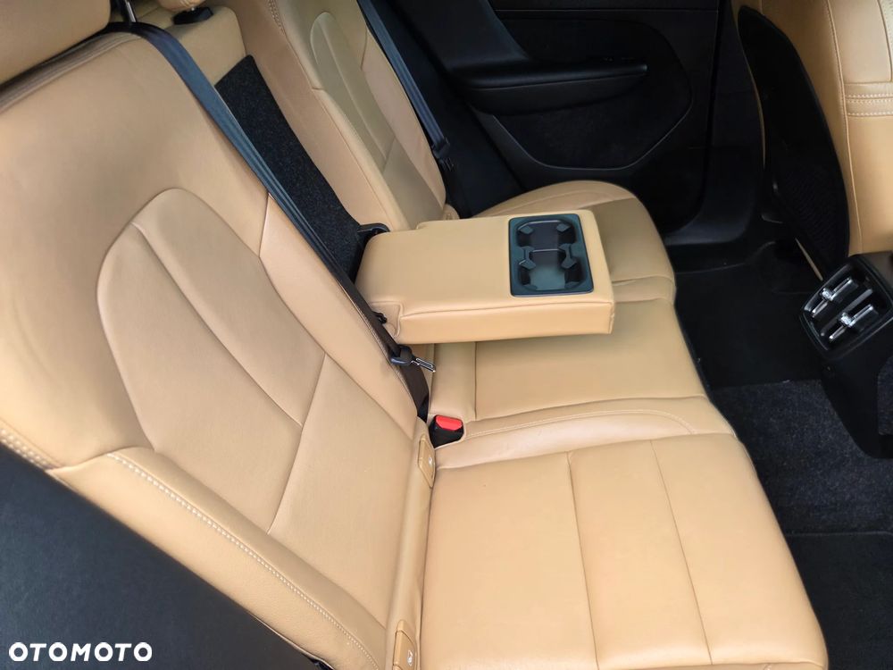 Volvo XC 40 T5 AWD Geartronic Momentum - 21