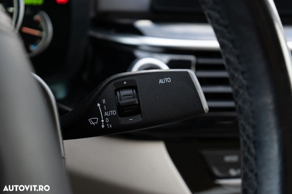 BMW Seria 5 540i xDrive AT - 17