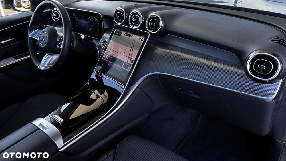 Mercedes-Benz GLC - 24