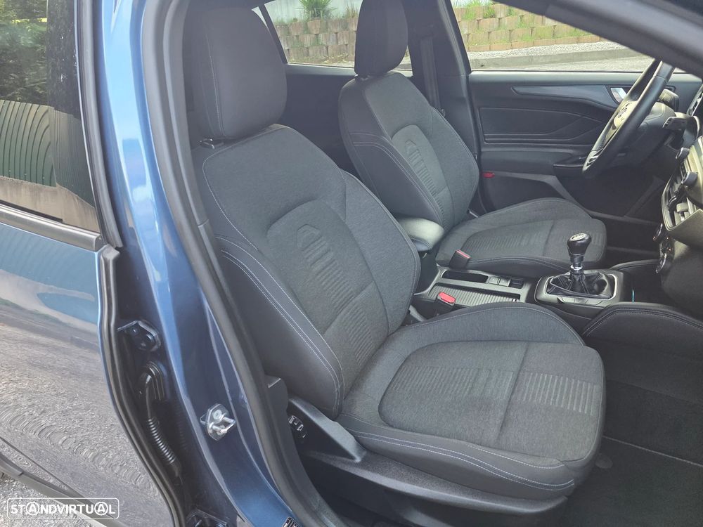 Ford Focus 1.0 EcoBoost Active X - 15
