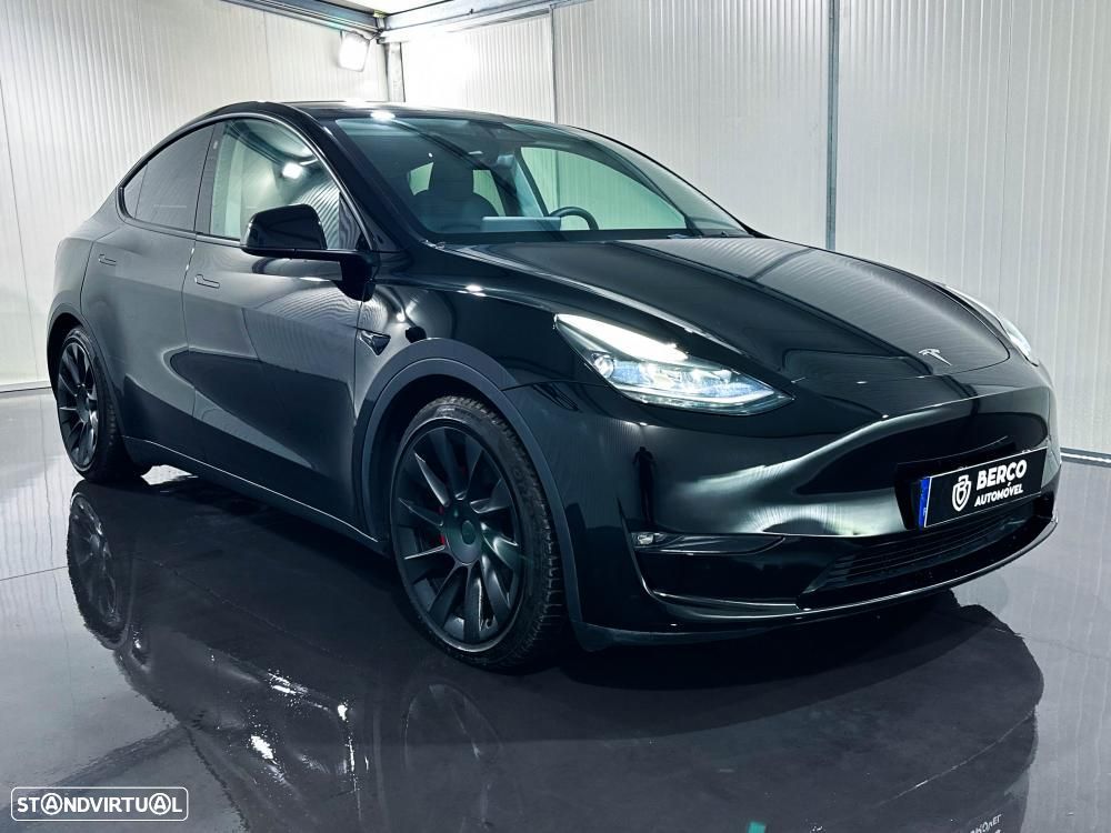 Tesla Model Y Performance Dual Motor AWD - 4