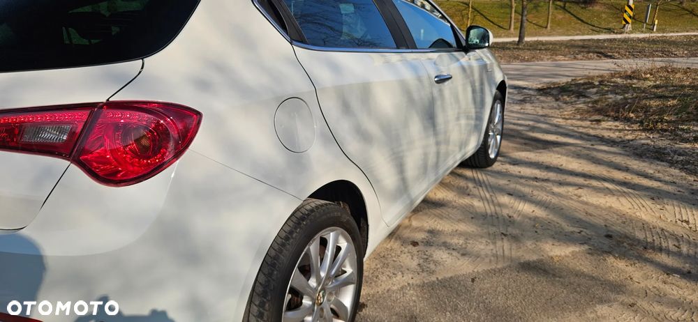Alfa Romeo Giulietta 2.0 JTDM Distinctive - 15