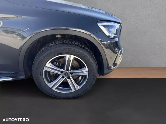Mercedes-Benz GLC 300 4MATIC - 15
