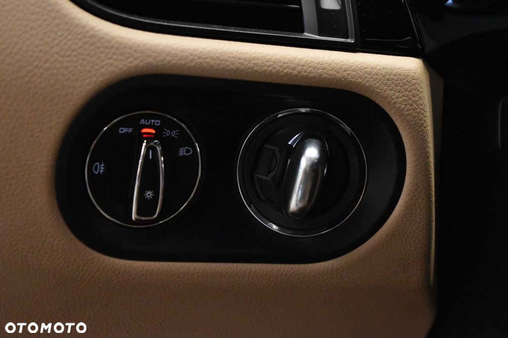 Porsche Macan Standard - 36