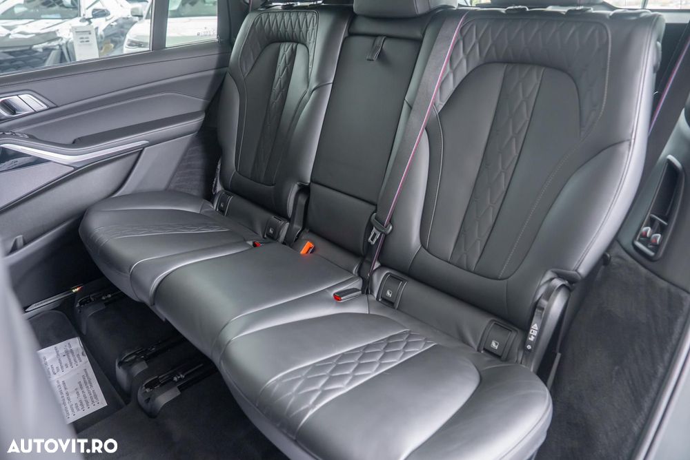 BMW X7 - 26