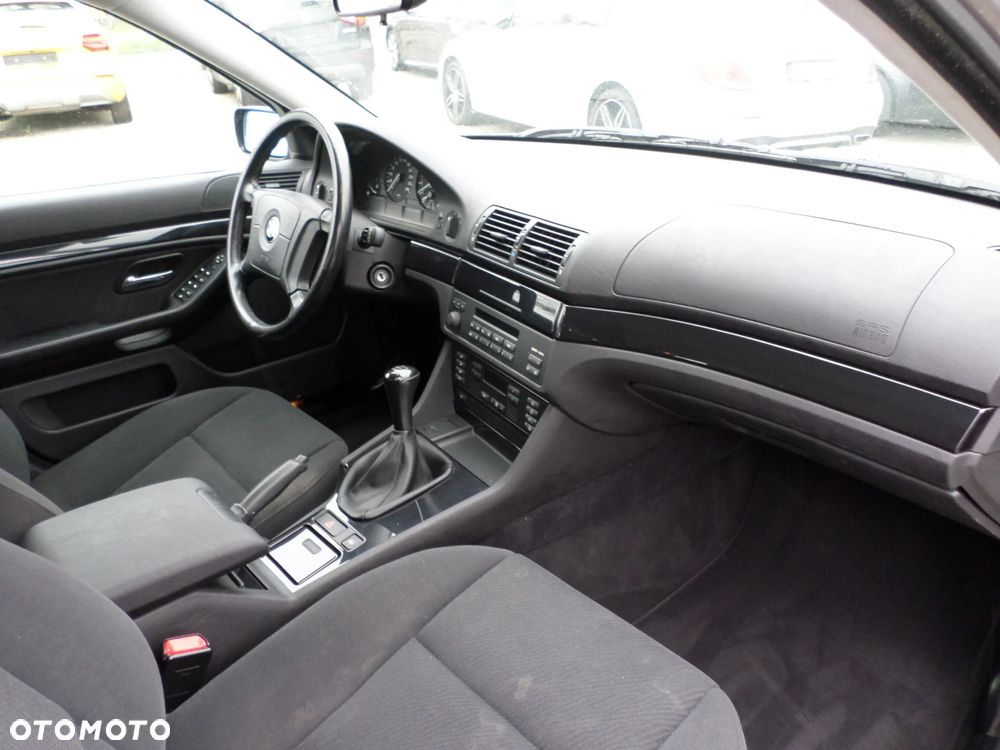 BMW Seria 5 - 21