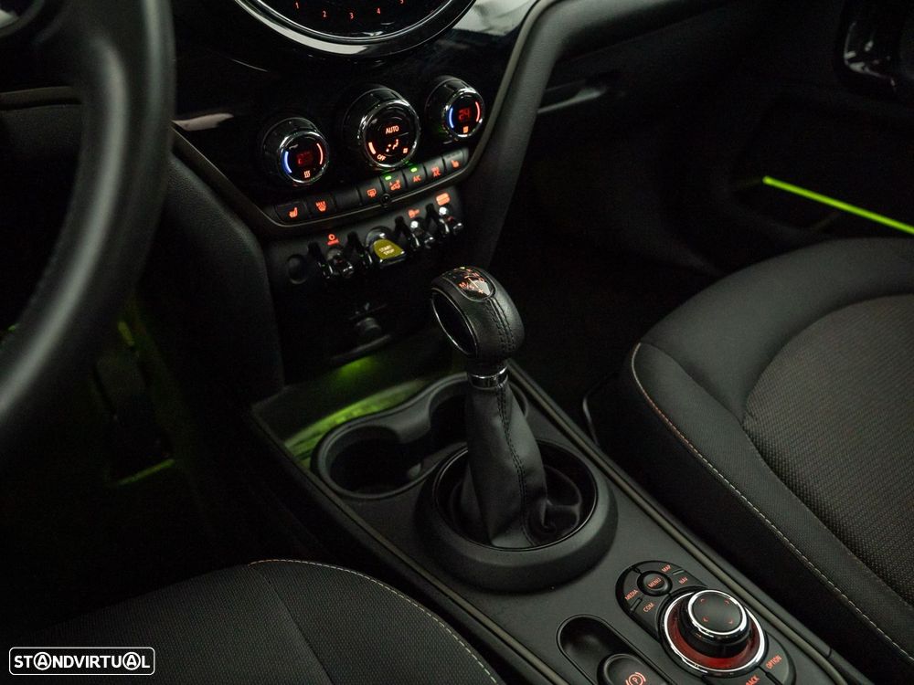 MINI Countryman Cooper SE ALL4 Auto - 28