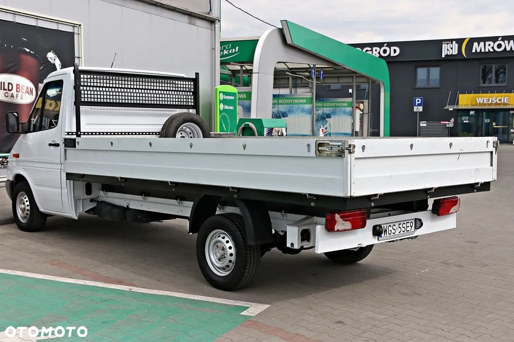 Mercedes-Benz Sprinter - 19