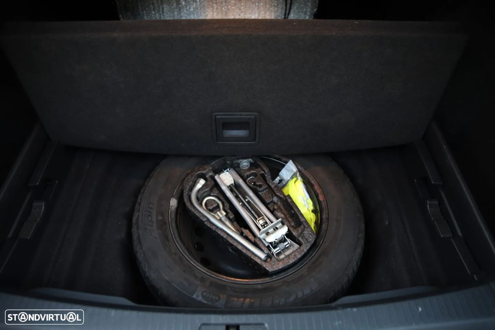 VW Golf Variant 1.6 TDi BlueMotion Confortline - 17