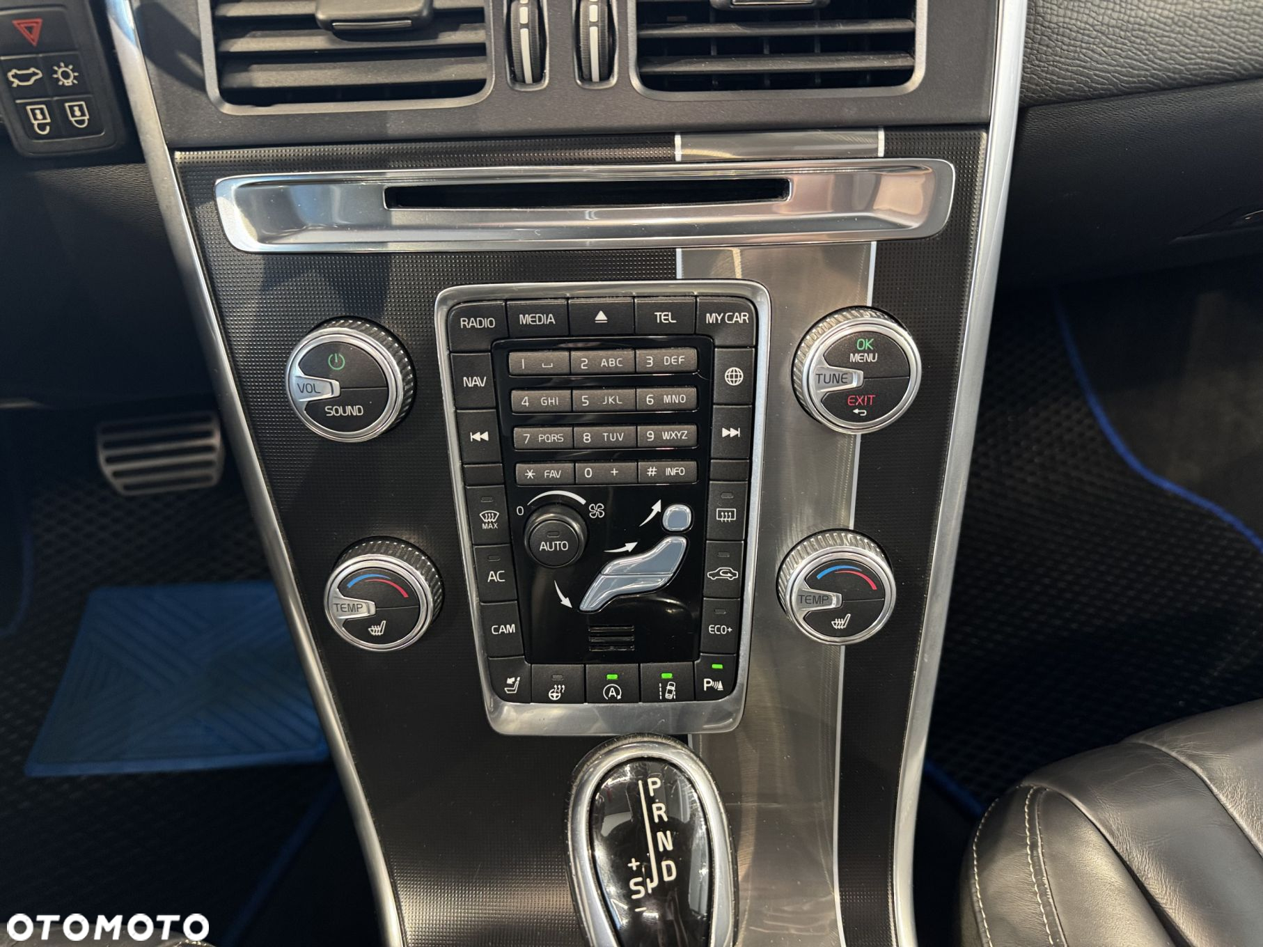 Volvo XC 60 - 30