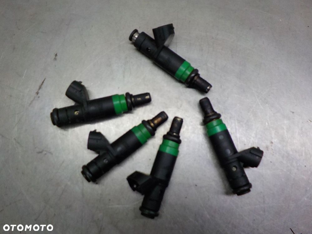 AUDI A6 C6 3.0 V6 B WTRYSKIWACZ 06C133351 - 1